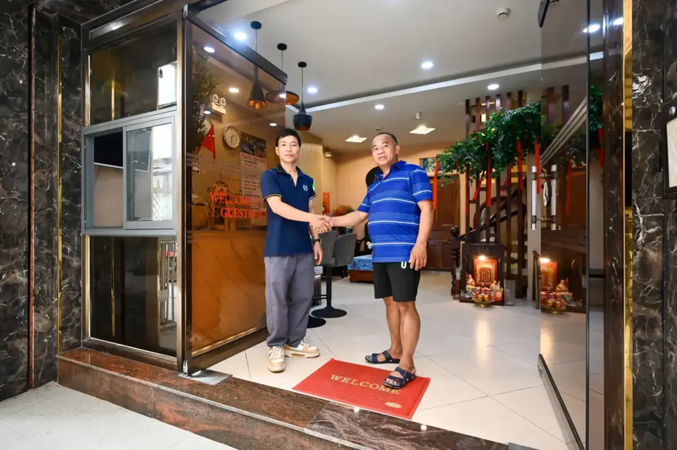 Gần hơn với những người bạn